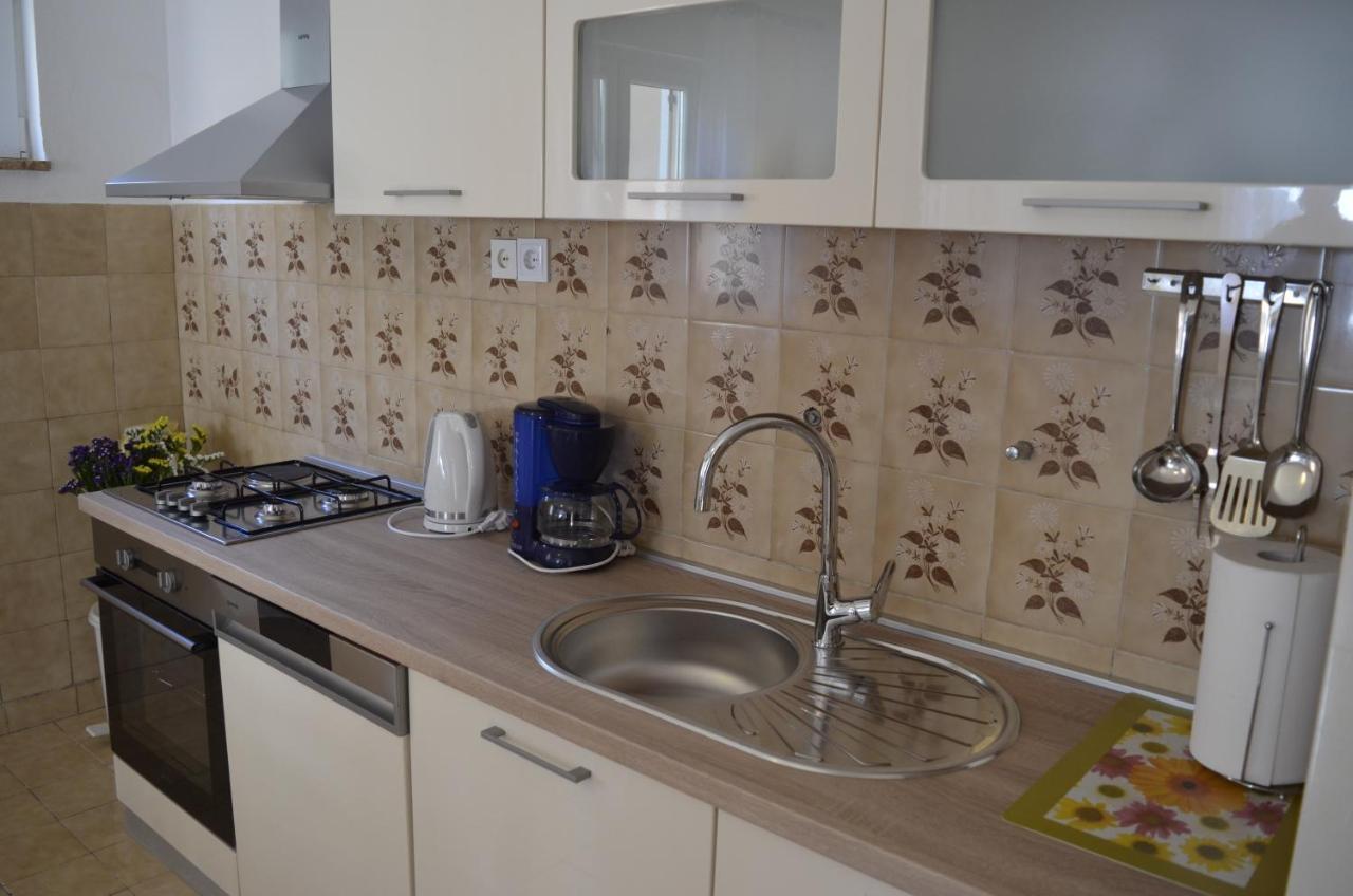 Apartment Ana Kaštel Sućurac エクステリア 写真