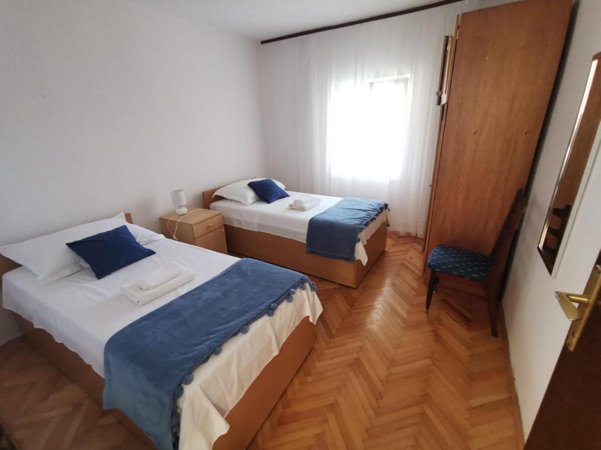 Apartment Ana Kaštel Sućurac エクステリア 写真