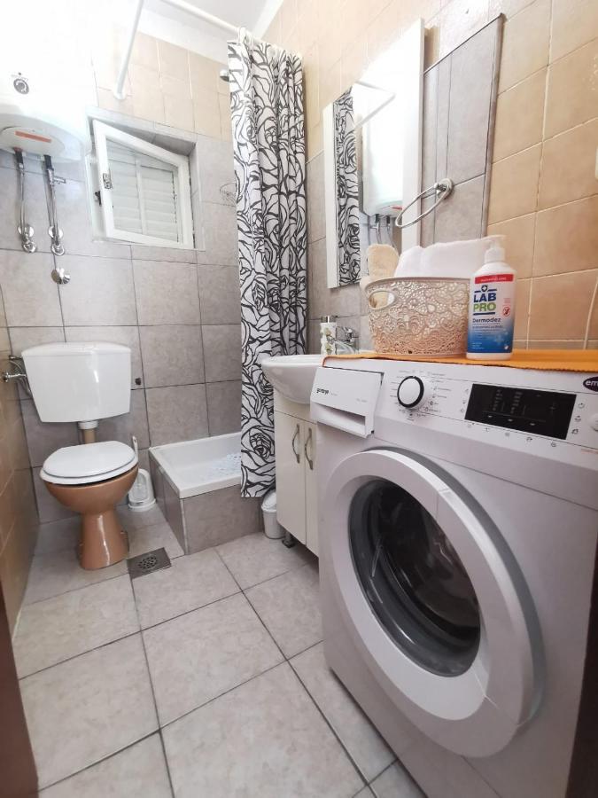 Apartment Ana Kaštel Sućurac エクステリア 写真