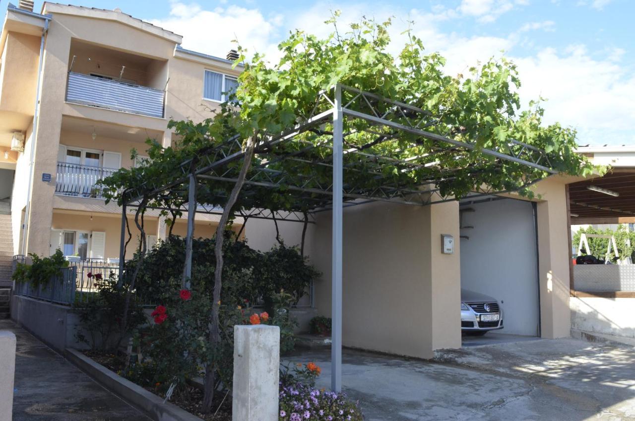 Apartment Ana Kaštel Sućurac エクステリア 写真