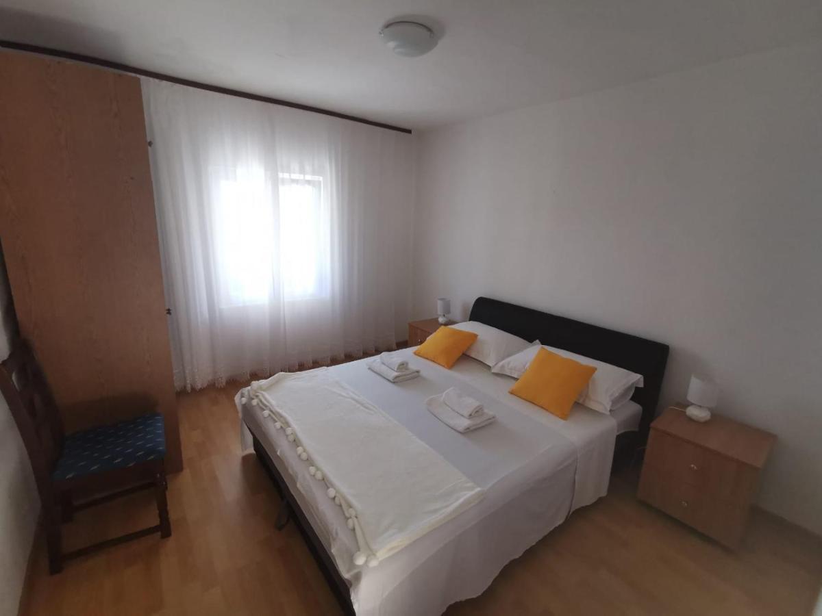 Apartment Ana Kaštel Sućurac エクステリア 写真