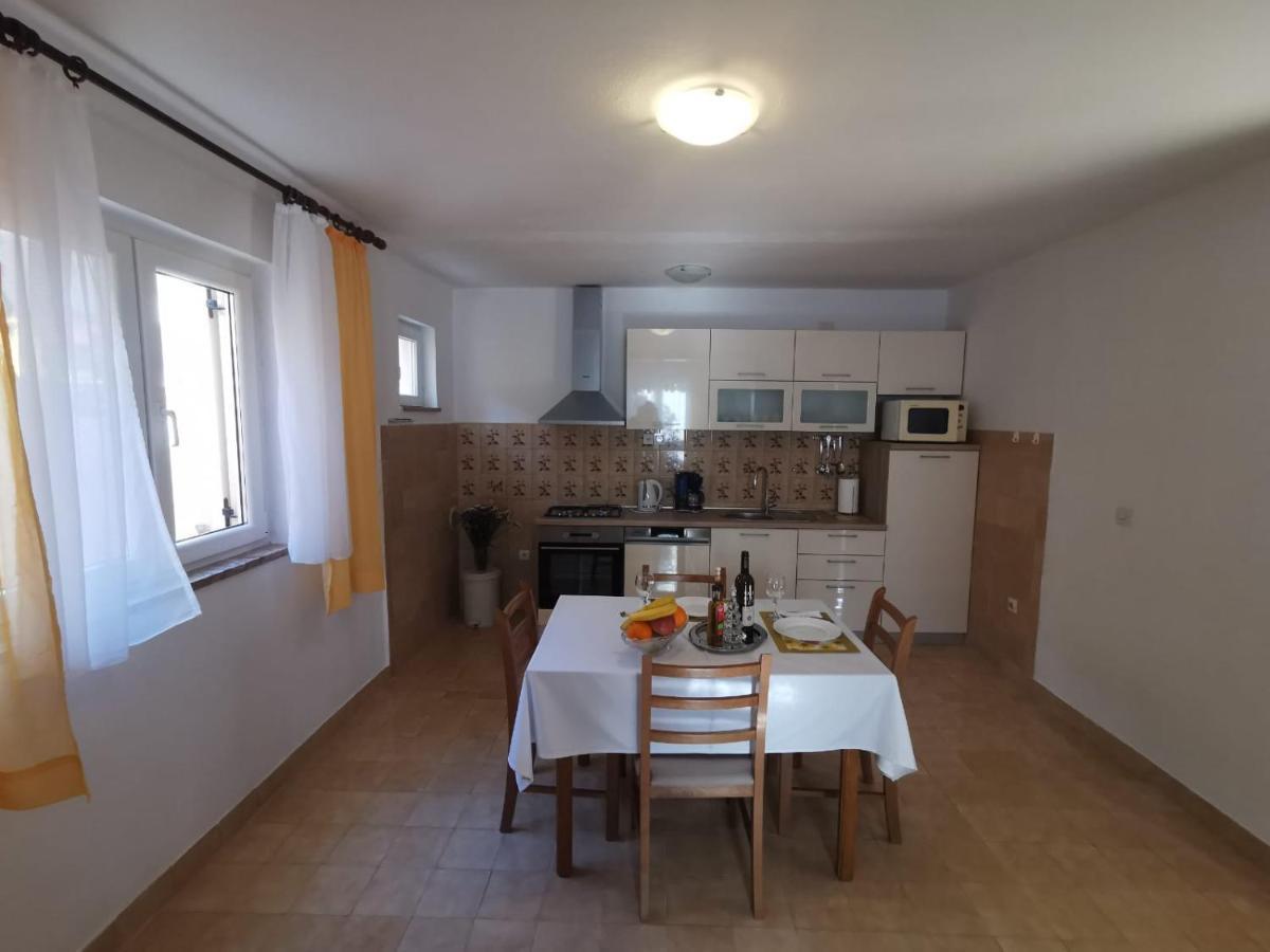 Apartment Ana Kaštel Sućurac エクステリア 写真