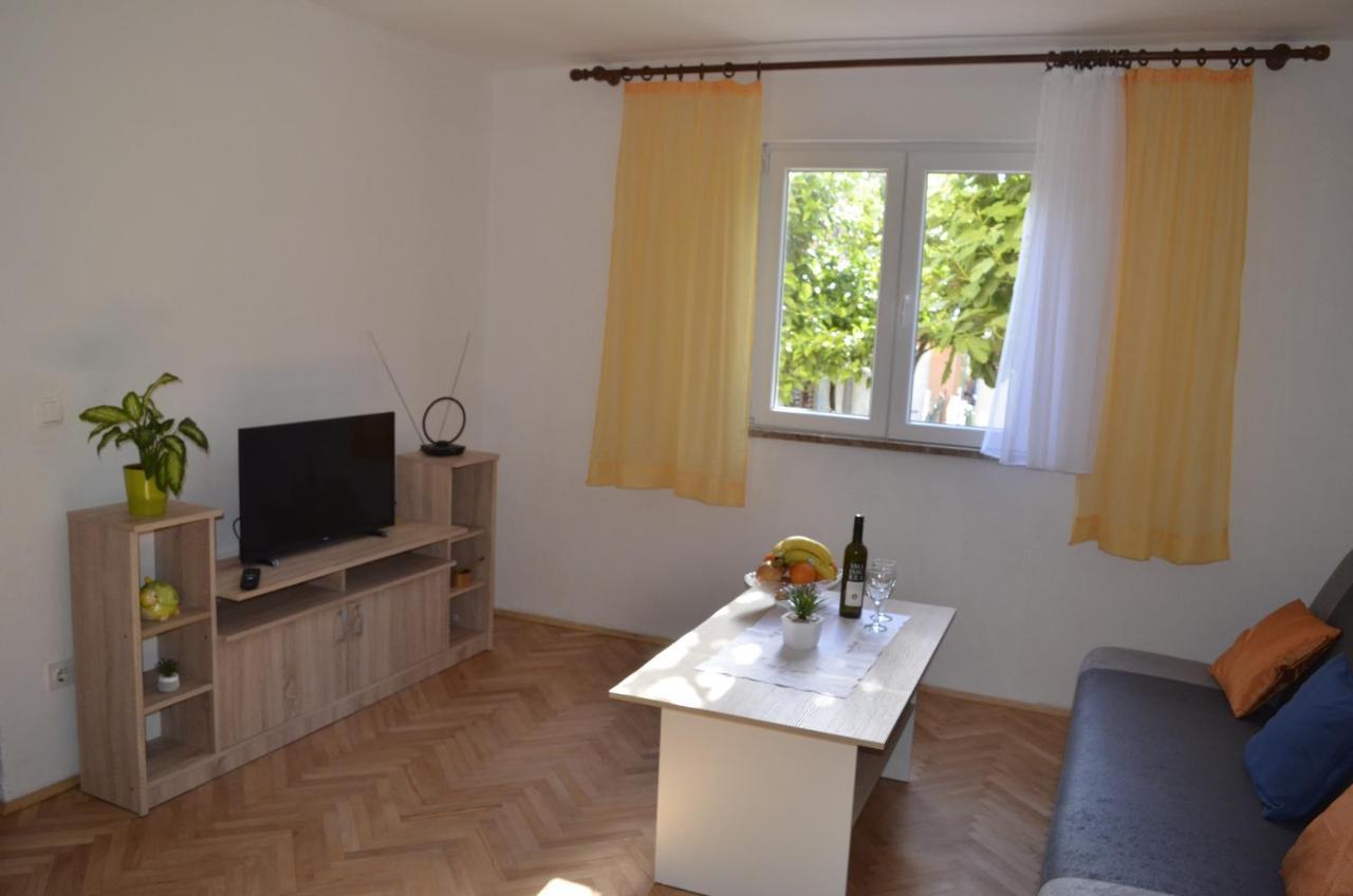 Apartment Ana Kaštel Sućurac エクステリア 写真